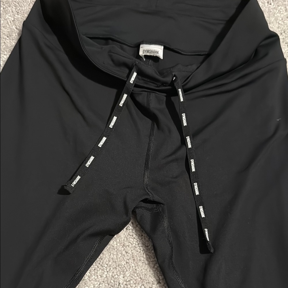 Gymshark Black High-Waisted Leggings - Picture 3 of 5